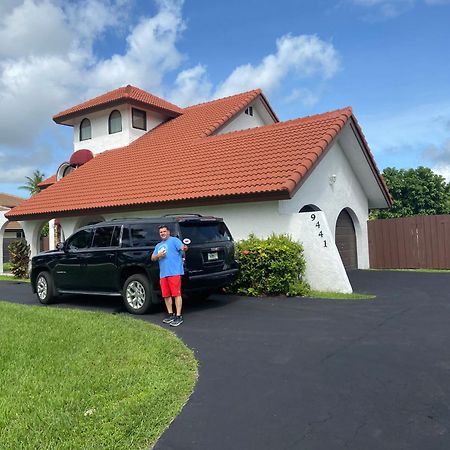 Remodeled And Comfortable Rv - Free Parking Miami Exteriör bild